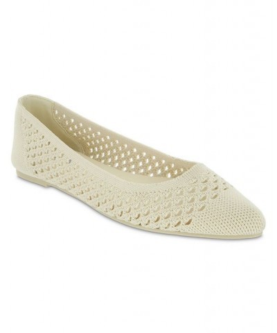 Women's Lovi Pointed Toe Flat Ivory/Cream $43.99 Shoes